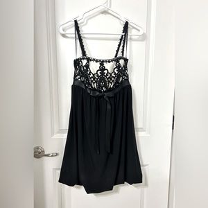 Jessica McClintock size 2 Black and White Babydoll Bubble Hem dress with Lace